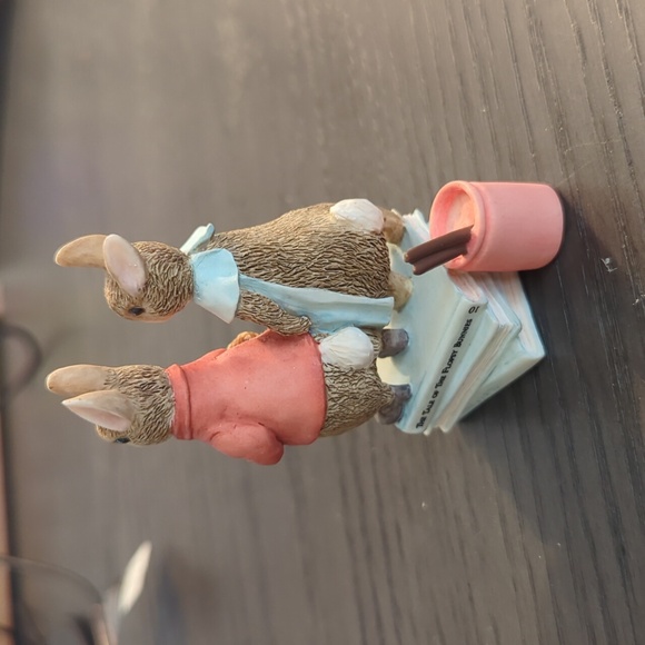 The Tale of the Flopsy Bunnies- Beatrix Potter - Picture 3 of 4